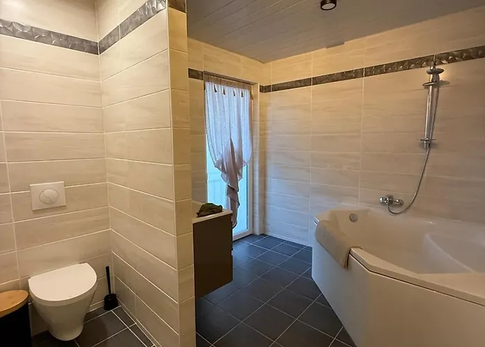 L'annexe - Maison Spacieuse Pour 6 Personnes Toute Equipee Stenay